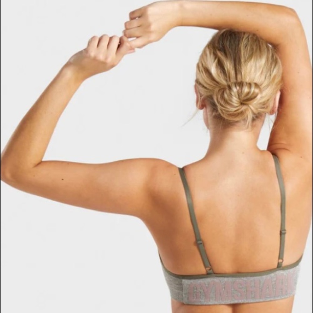 Flex strappy sports bra